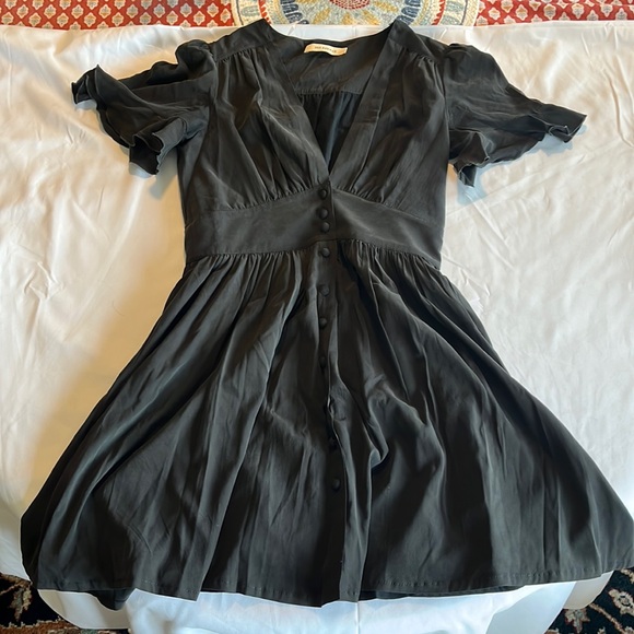 $300 303 Avenue Size S Silk Button Front Ruffle Sleeve Flowy Dress EUC - Picture 1 of 8